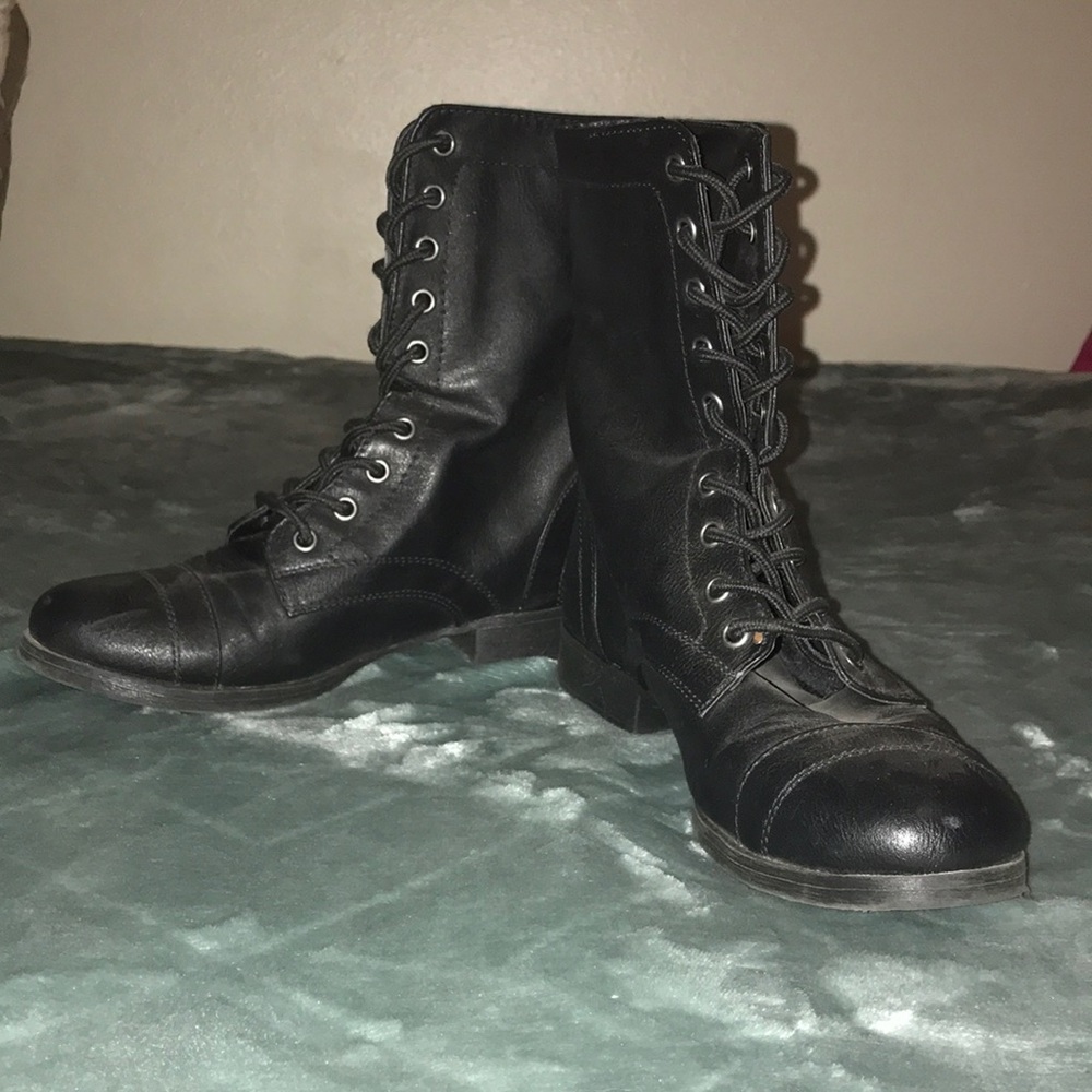 combat boots